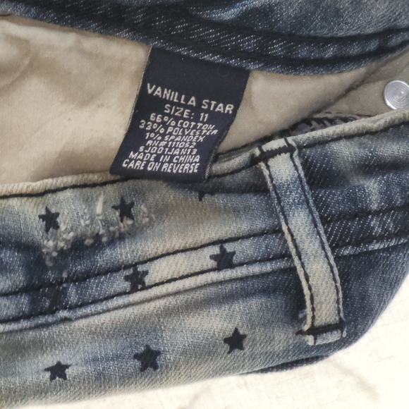 Vanilla Star Jean Shorts - Picture 3 of 7